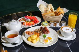 Makanan di atau di tempat lain dekat hotel
