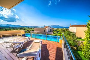 Bazén v ubytovaní Anemon Villas alebo v jeho blízkosti