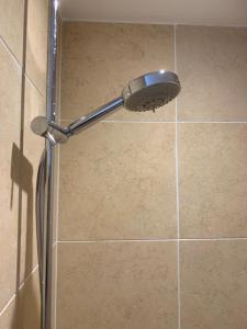 Koupelna v ubytování The Penthouse Bowness Tranquil Loft Jacuzzi Bath & Complimentary Cascades Spa Membership + 25 fotografií