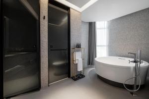 Kopalnica v nastanitvi IntercityHotel Wuhan Optics Valley Square Guanshan Avenue