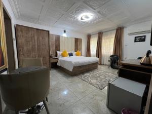Letto o letti in una camera di UrbaN RootZ