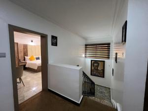 Letto o letti in una camera di UrbaN RootZ