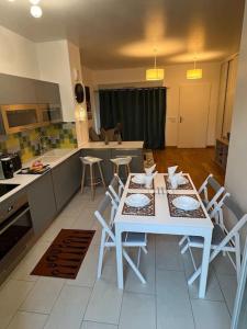 Gallery image of T2 à 15mn stade de France Porte de Paris in Épinay-sur-Seine