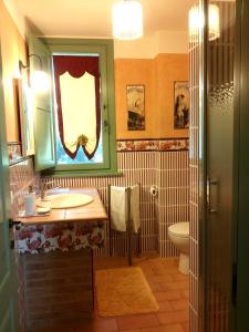 A bathroom at B&B Antegiano
