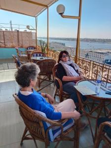 Balkón nebo terasa v ubytování Merry Land Hotel & Roof Top Nile Restaurant Luxor