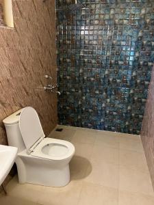 Bagno di Vijushbhuvi