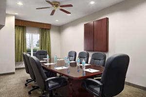 The business area and/or conference room at Country Inn & Suites by Radisson, Manteno, IL