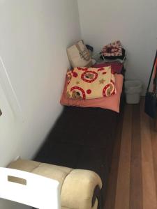 Łóżko lub łóżka w pokoju w obiekcie Jaleen Transient