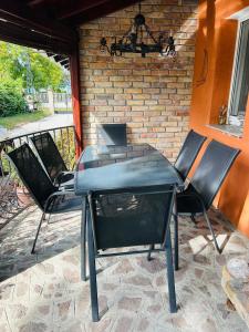 Patio nebo venkovní prostory v ubytování Balaton lake view 30 m from Beach