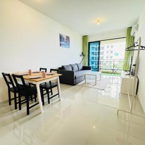 Χώρος καθιστικού στο Sea view homestay forest city