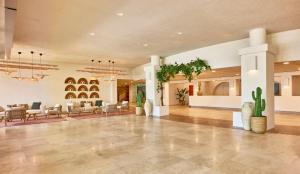 Vstupní hala nebo recepce v ubytování GranSerena Hotel + 25 fotografií