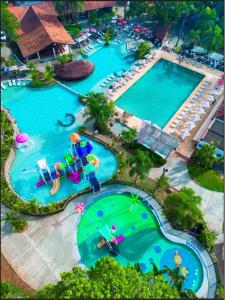 an overhead view of two pools at a resort at Resort Fazenda Sao João in São Pedro