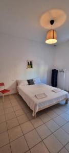 A bed or beds in a room at Bolognina Apartments Még 31 kép