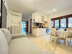 Kuchyň nebo kuchyňský kout v ubytování Nui Prestige Home