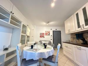 Kuchyň nebo kuchyňský kout v ubytování Nui Prestige Home
