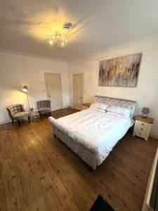 Imagen de la galería de Parade School Guest Rooms, en Berwick-Upon-Tweed