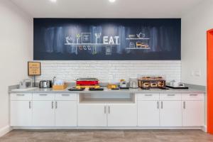 Kuchyň nebo kuchyňský kout v ubytování Hampton Inn Harker Heights