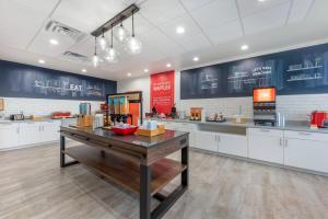 Kuchyň nebo kuchyňský kout v ubytování Hampton Inn Harker Heights
