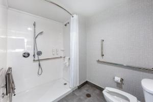 Koupelna v ubytování Hampton Inn Harker Heights