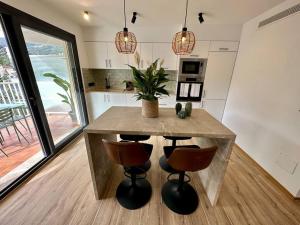 Gallery image of Moderno y acogedor apartamento con terraza “ Llebeig” in Sóller