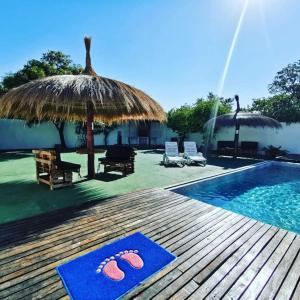Басейн в Casa mono ambiente y piscina. або поблизу