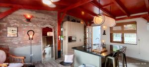 My Suite with views of Cali廚房或簡易廚房