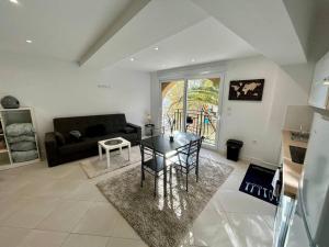 Charmant studio au calme/patio