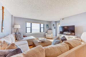 Gallery image of Seaside Indian Beach Getaway with Balcony and Views! in Indian Beach