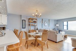 Gallery image of Seaside Indian Beach Getaway with Balcony and Views! in Indian Beach +28 photos