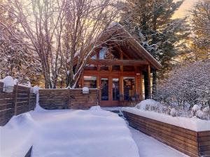 Beautiful Cottage in Hveragerdi talvel