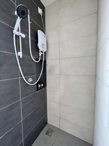 The Deluxe @Horizon Suites KLIA (Wi-Fi &Netflix) tesisinde bir banyo