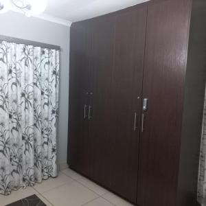 Afbeelding uit fotogalerij van Cronin Luxury Accomodation Room 3 in Kimberley