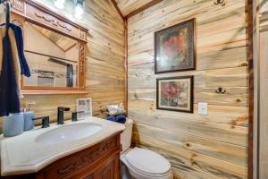 Ένα μπάνιο στο Hook, Line and Sinker Retreat with Fire Pit! +26 φωτογραφίες