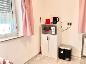 Η κουζίνα ή μικρή κουζίνα στο Casa Giulia 2 Zimmer nahe Gießen, Küche, Bad, WLAN, Parkplatz