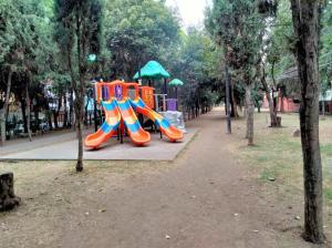 Dječje igralište u objektu Habitación amplia en casa grande y sola en Coapa, junto al Club America, cerca de Miramontes, Tlalpan, Periférico