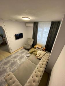 TV a/nebo společenská místnost v ubytování Safir Hotels Çorlu