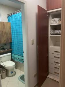 Ванная комната в Villa-Portal al Sol, vía a la Costa, Guayaquil-EC