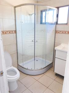 Koupelna v ubytování Cabaña con piscina