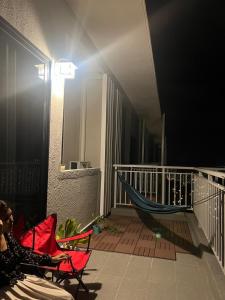 Balkón nebo terasa v ubytování Aisha staycation wifi big patio Putrajaya