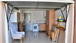Η κουζίνα ή μικρή κουζίνα στο MEDDAYSCHALET TEROL CON PISCINA PRIVADA