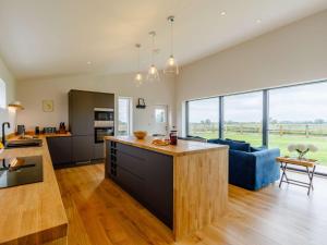 Köök või kööginurk majutusasutuses 1 Bed in Stokesley 86814