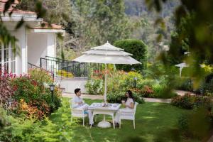 Gateway Coonoor外面的花园