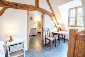 Gîte Wanouchka - comfort in the countryside!的休息区