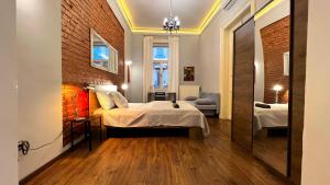 Posteľ alebo postele v izbe v ubytovaní V6 Apartment by Small Home Budapest