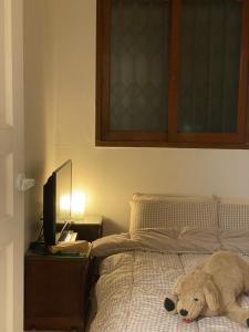 Katil atau katil-katil dalam bilik di 오목교 2분, 2 room, netflix, youtube