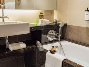 Ένα μπάνιο στο Sofitel London Heathrow
