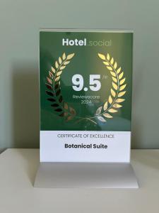 Certifikát, hodnocení, plakát nebo jiný dokument vystavený v ubytování BOTANICAL SUITE