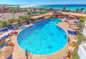 Bazén v ubytování Lito Hotel nebo v jeho okolí