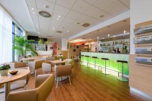 Lounge nebo bar v ubytování ibis Heilbronn City