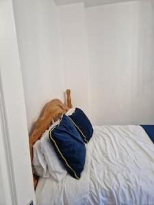 Llit o llits en una habitació de Ideal for short stays